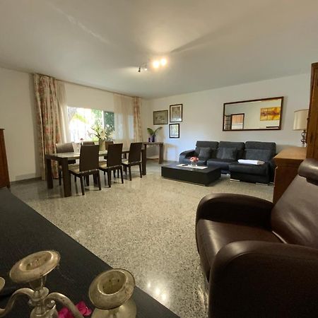 Casa Castillo ลอส เรอาเลคอส ภายนอก รูปภาพ