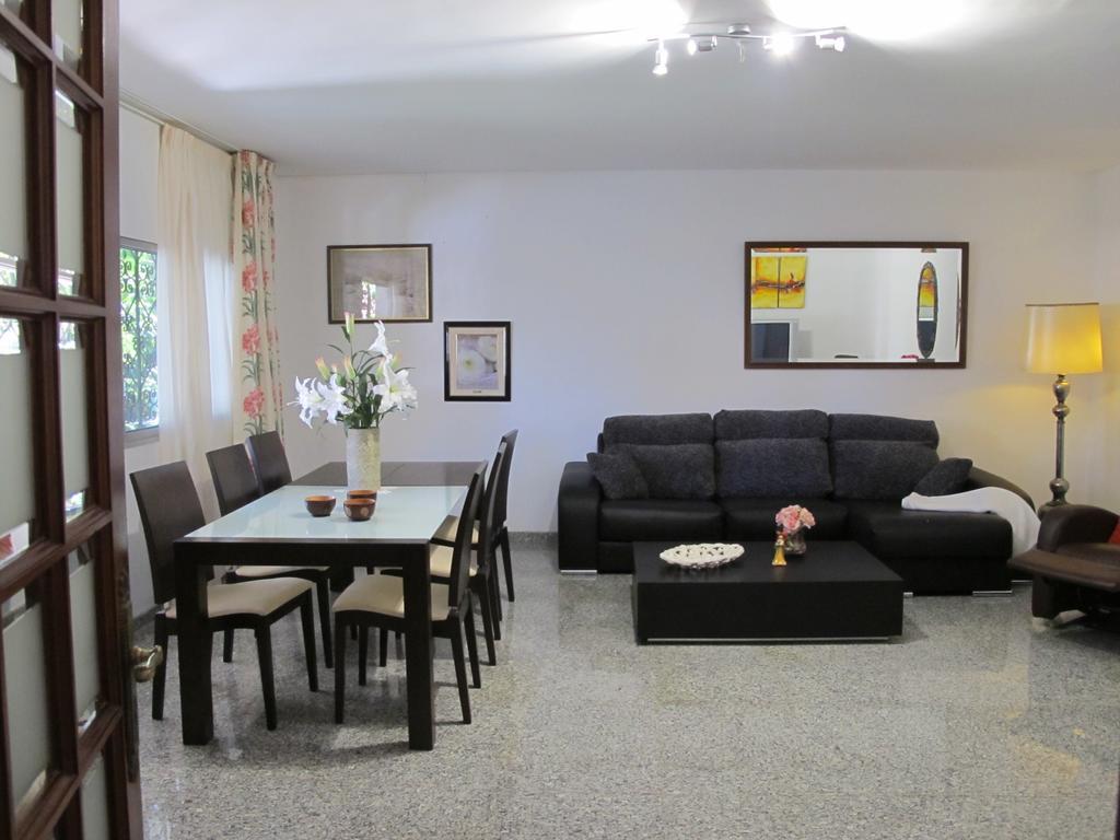 Casa Castillo ลอส เรอาเลคอส ภายนอก รูปภาพ